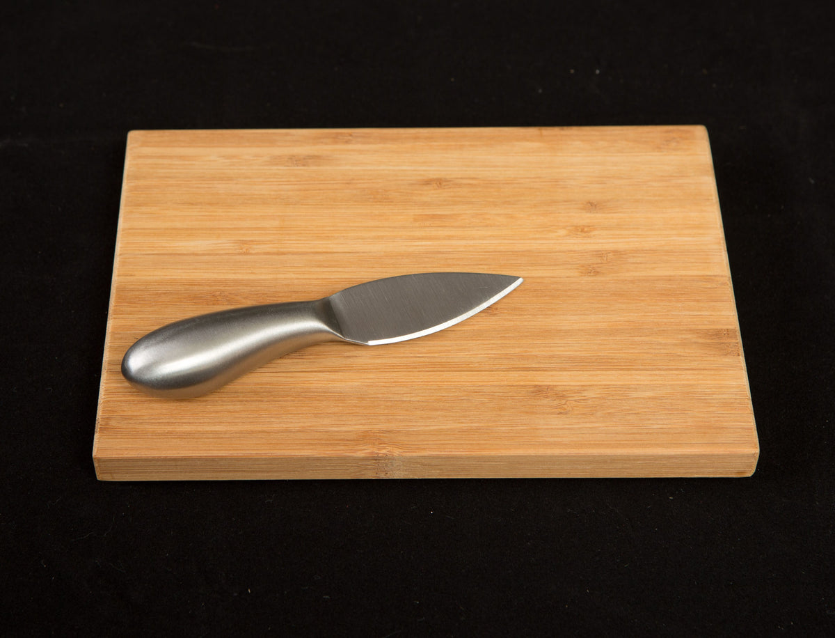 5x8 Cutting Board & Cheese Knife Set